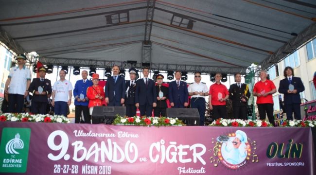 Bando ve Ciğer resitali