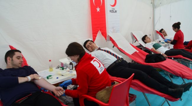 Edirne Lisesi'nde kan bağışı geleneği