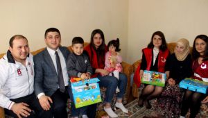 Suriyeli aileye ramazan paketi