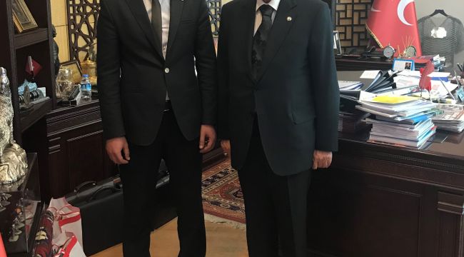 Ülkü Ocaklarından Bahçeli’ye ziyaret