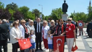 Başkan’dan çelenk sitemi