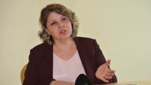 Besinleri yavaş ve çiğneyerek tüketin