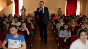 Canalp, gençlerle buluştu