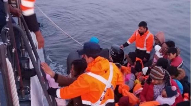 Denizde 52 düzensiz göçmen yakalandı