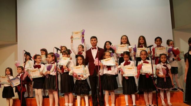 En güzel ezgiler minik yüreklerden