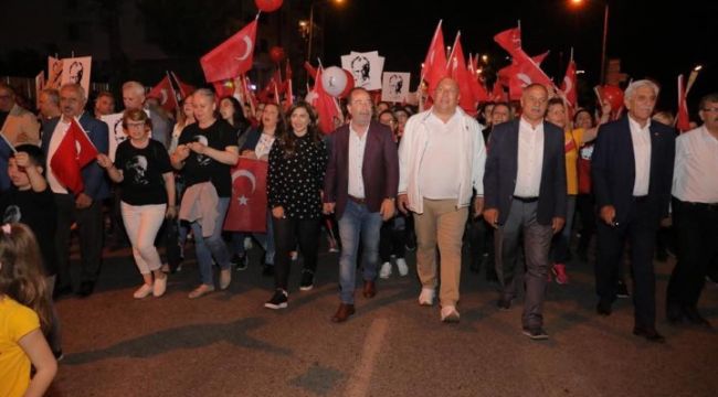 Gençler fener alayında
