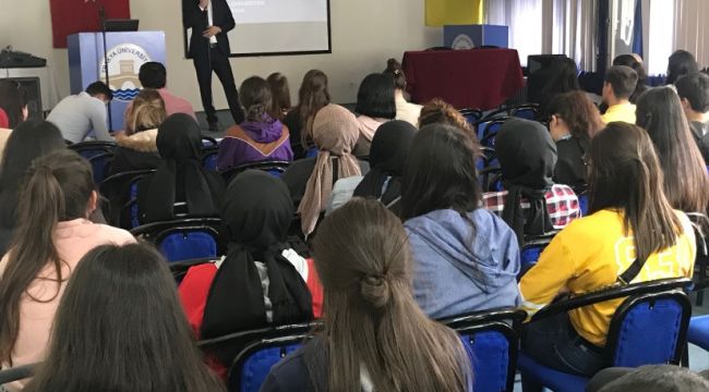Meslek yüksekokulundan kariyer günleri