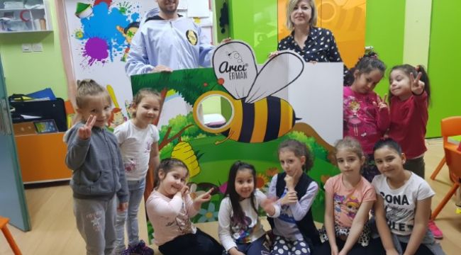 Miniklere arıcılık eğitimi