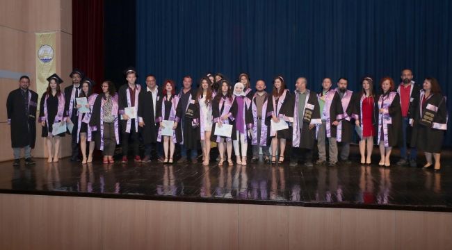 TÜ sanatçılarını geleceğe uğurladı
