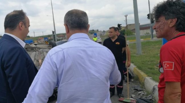 Kazada yaralananların yardımına Vali Canalap koştu
