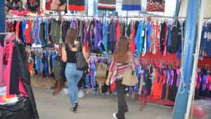 Komşu tatil alışverişinde