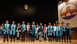 Öğrencilerin mezuniyet heyecanı