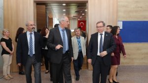 Senato ‘Atatürk’ dedi