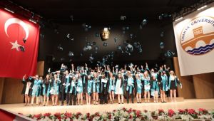 TÜ geleceğin mimarlarını uğurladı