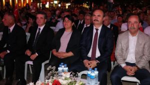 Anıtta 15 Temmuz töreni