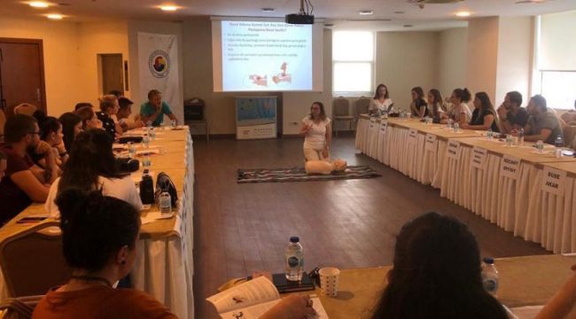 İlk yardım eğitimleri sürüyor