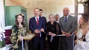 Padişah tuğraları sergilendi