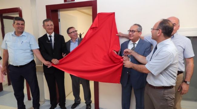 Prof. Dr. Sarıdoğan’ın adı derslikte yaşayacak