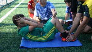TÜ’de geleceğin futbolcularını yetişiyor