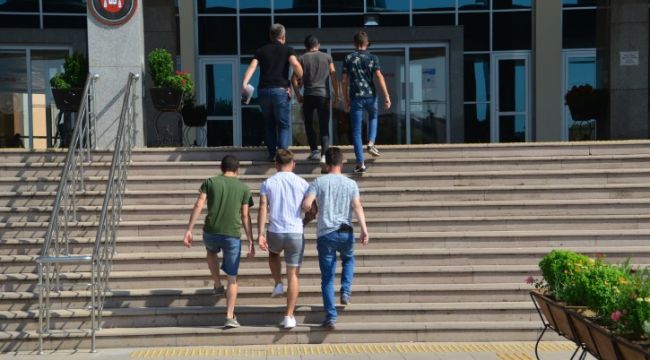 Babalarının hesaplarıyla dolandırmışlar