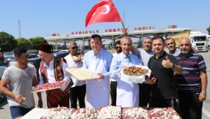 Esnaflar gurbetçileri uğurladı