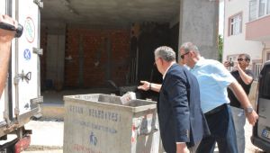 Moloz dolu kapları çöpe attı