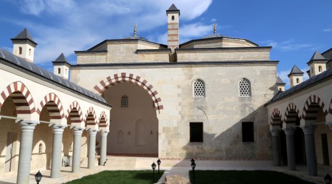 Saatli Medrese restore edildi