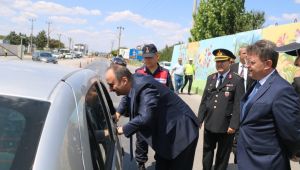 Vali Canalp, trafik uygulamalarını denetledi
