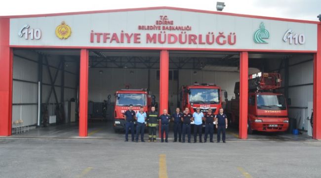 Araç parkları itfaiyeyi zora sokuyor