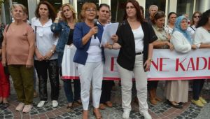 Camiye giriş ayrımına kadınlardan tepki