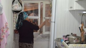 Evden sadece et çaldı