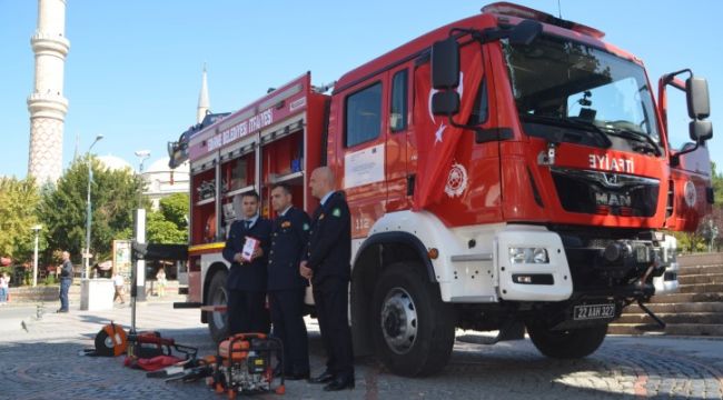 İtfaiye araçları tanıtıldı