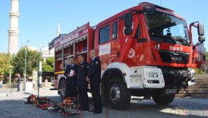 İtfaiye araçları tanıtıldı