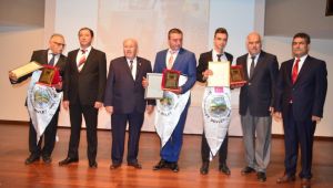 Yılın ahisi şed kuşandı