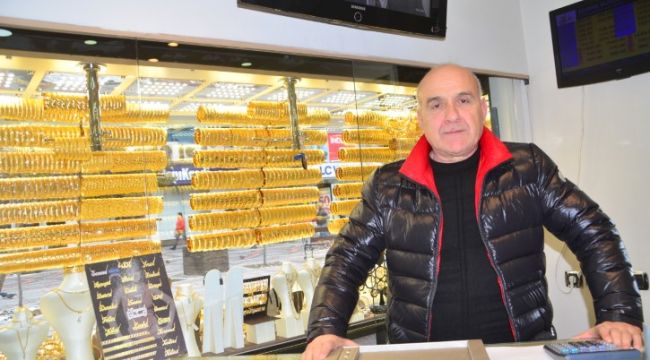 Altın haftaya hareketli başladı