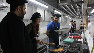 Genç girişimciler öğrencilerle buluştu