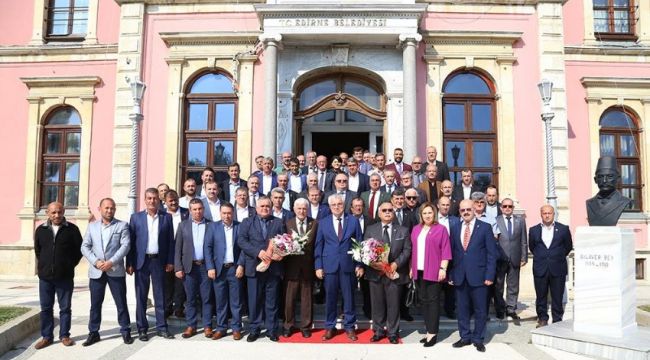 “Muhtarlar, halkın ilk temas noktalarıdır”