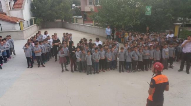 Okulda ‘Depreme Hazır Ol’ tatbikatı