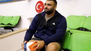 Sporcudan takım ruhu örneği