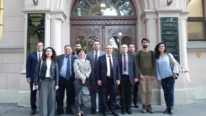 Tabakoğlu, Macaristan’da Türk öğrencilerle buluştu