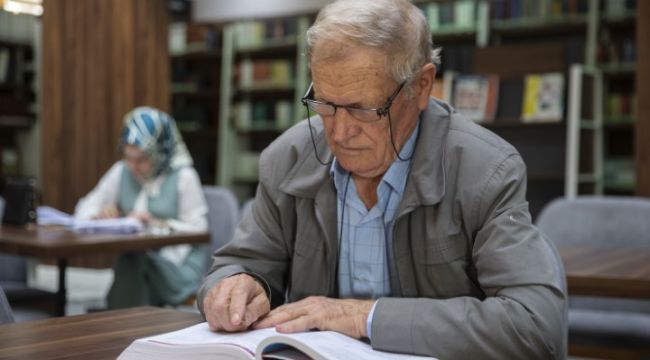 ‘Bastonlu Bilge’ Osmanlıca çeviri yapmak istiyor