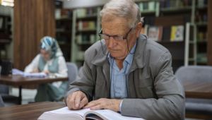 ‘Bastonlu Bilge’ Osmanlıca çeviri yapmak istiyor