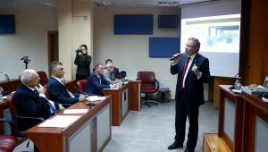 ‘İlmi ve aklı önceleyen nesil yetiştirmek gerekiyor’
