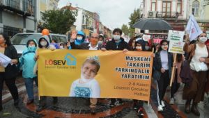 LÖSEV’den farkındalık yürüyüşü