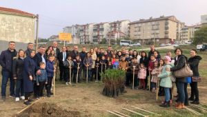 Öğretmenleri için fidanlık oluşturdular