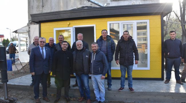 Taksi durakları tek tip oluyor