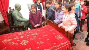 Atatürk odasına ziyaretçi akını