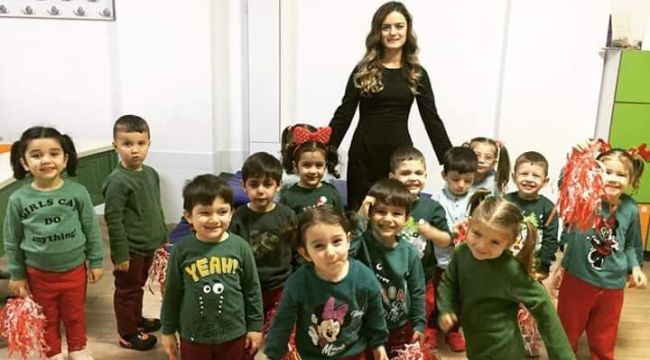 Miniklerden yeni yıl eğlencesi