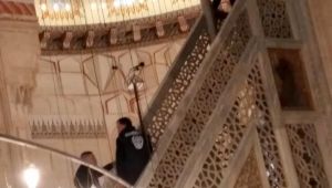 Polis zoruyla minberden indirildi