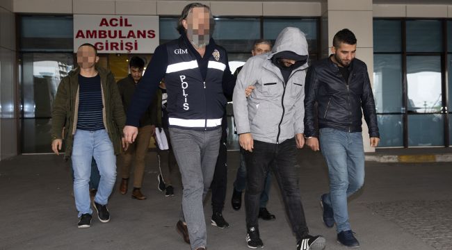 Sınırda 5 FETÖ şüphelisi yakalandı